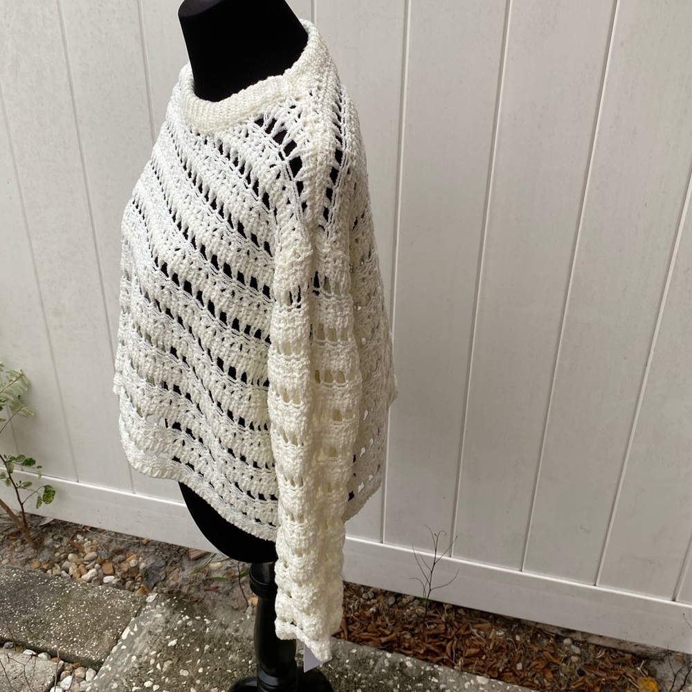 NWT GOODNIGHT MACAROON perforated sweater - Picture 4 of 9